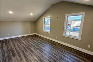 28 Kitchener St, Tiverton, RI 02878 - Photo 11