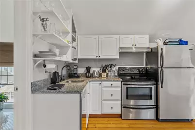 20 Berkeley Avenue #5, Newport, RI 02840 - Photo 5