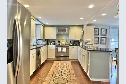 26 South Baptist Street, Newport, RI 02840 - Photo 3