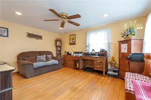 80 Oakland Ave, Pawtucket, RI 02861 - Photo 9