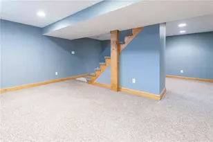 80 Oakland Ave, Pawtucket, RI 02861 - Photo 17