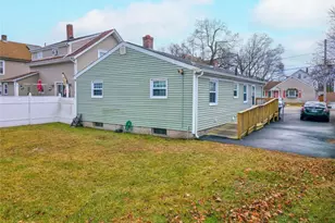 80 Oakland Ave, Pawtucket, RI 02861 - Photo 21