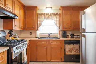 80 Oakland Avenue, Pawtucket, RI 02861 - Photo 5