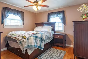 80 Oakland Ave, Pawtucket, RI 02861 - Photo 13