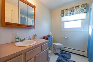 88 Greene St, East Greenwich, RI 02818 - Photo 17