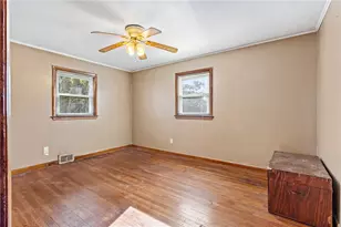 44 Charles St, East Providence, RI 02914 - Photo 7