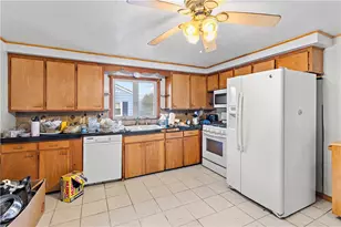 44 Charles St, East Providence, RI 02914 - Photo 5