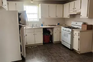 13 Halton St, Providence, RI 02907 - Photo 3