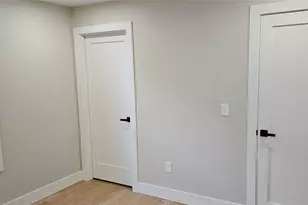 137 Stanwood St, Providence, RI 02907 - Photo 13