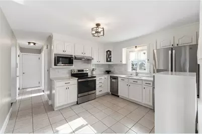11 Gladding Street, Bristol, RI 02809 - Photo 3