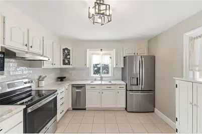 11 Gladding Street, Bristol, RI 02809 - Photo 5