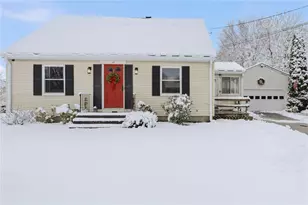 11 Gladding St, Bristol, RI 02809 - Photo 1