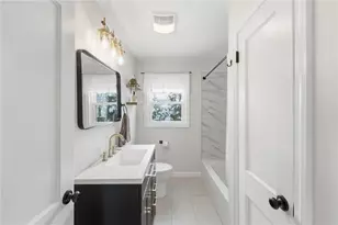 11 Gladding St, Bristol, RI 02809 - Photo 13