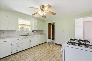 9 Lillis Ave, Barrington, RI 02806 - Photo 17