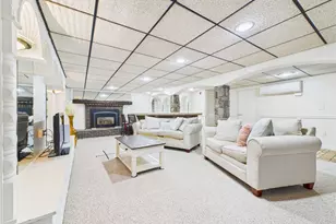 28 Walter Ave, North Providence, RI 02911 - Photo 33