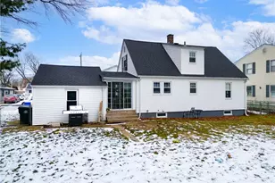 37 Columbus Ave, North Providence, RI 02911 - Photo 9