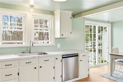 37 Columbus Avenue, North Providence, RI 02911 - Photo 13