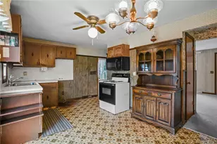 142 Stoneham Dr, Woonsocket, RI 02895 - Photo 7