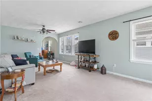 166 Narragansett St, Cranston, RI 02905 - Photo 5