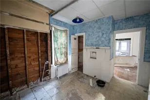 23 Spring St, Pawtucket, RI 02860 - Photo 19