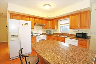 359 Main Rd, Tiverton, RI 02878 - Photo 13