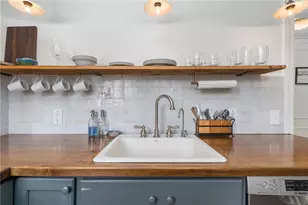 36 Kay St, Newport, RI 02840 - Photo 11