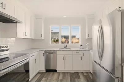 128 Ruggles Avenue, Newport, RI 02840 - Photo 9