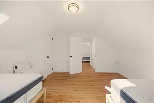 128 Ruggles Ave, Newport, RI 02840 - Photo 27