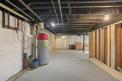 128 Ruggles Avenue, Newport, RI 02840 - Photo 31