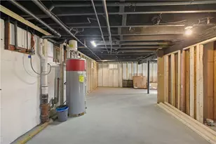 128 Ruggles Ave, Newport, RI 02840 - Photo 31