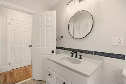 128 Ruggles Avenue, Newport, RI 02840 - Photo 15