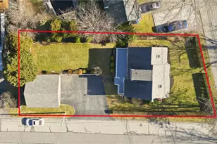 128 Ruggles Ave, Newport, RI 02840 - Photo 5