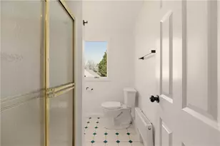 128 Ruggles Ave, Newport, RI 02840 - Photo 25