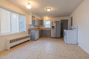 7 Belvedere St, Johnston, RI 02919 - Photo 7