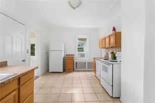 53 Warner St, Newport, RI 02840 - Photo 11