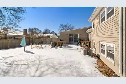 71 Bent Road, East Providence, RI 02916 - Photo 31