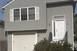 19 Marques St, Cumberland, RI 02864 - Photo 5