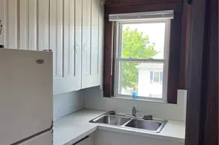 342 Academy Ave, Providence, RI 02908 - Photo 9