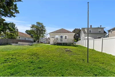 26 Mayflower Street, East Providence, RI 02914 - Photo 11