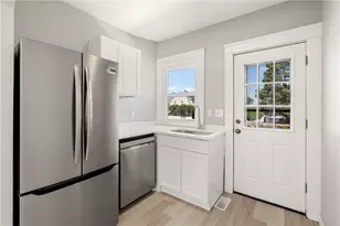 26 Mayflower St, East Providence, RI 02914 - Photo 3