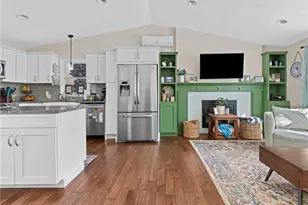 16 Sweetwater Dr, Coventry, RI 02816 - Photo 13