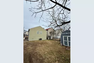 108 Roosevelt Street, Providence, RI 02909 - Photo 23