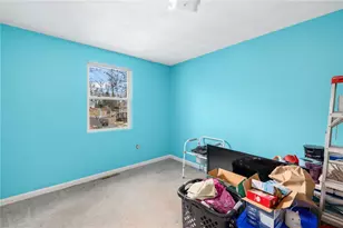 39 Mohawk St, Coventry, RI 02816 - Photo 11