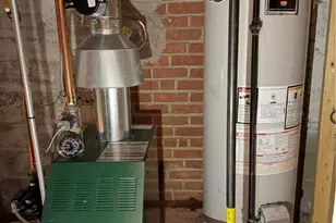 126 Jennie Ln, Warwick, RI 02889 - Photo 25