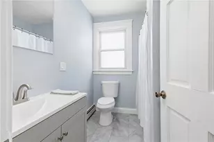 10 Geneva St, Providence, RI 02908 - Photo 23
