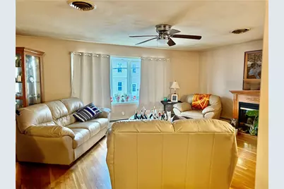 139 Suffolk Avenue, Pawtucket, RI 02861 - Photo 9