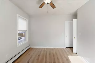 93 Oakland Ave, Pawtucket, RI 02861 - Photo 15