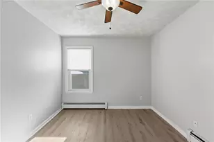 93 Oakland Ave, Pawtucket, RI 02861 - Photo 13