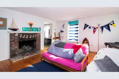 2553 Kingstown Road, South Kingstown, RI 02881 - Photo 11