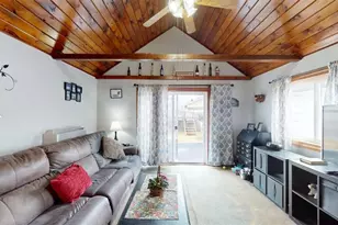 14 Jones Ave, Pawtucket, RI 02861 - Photo 9